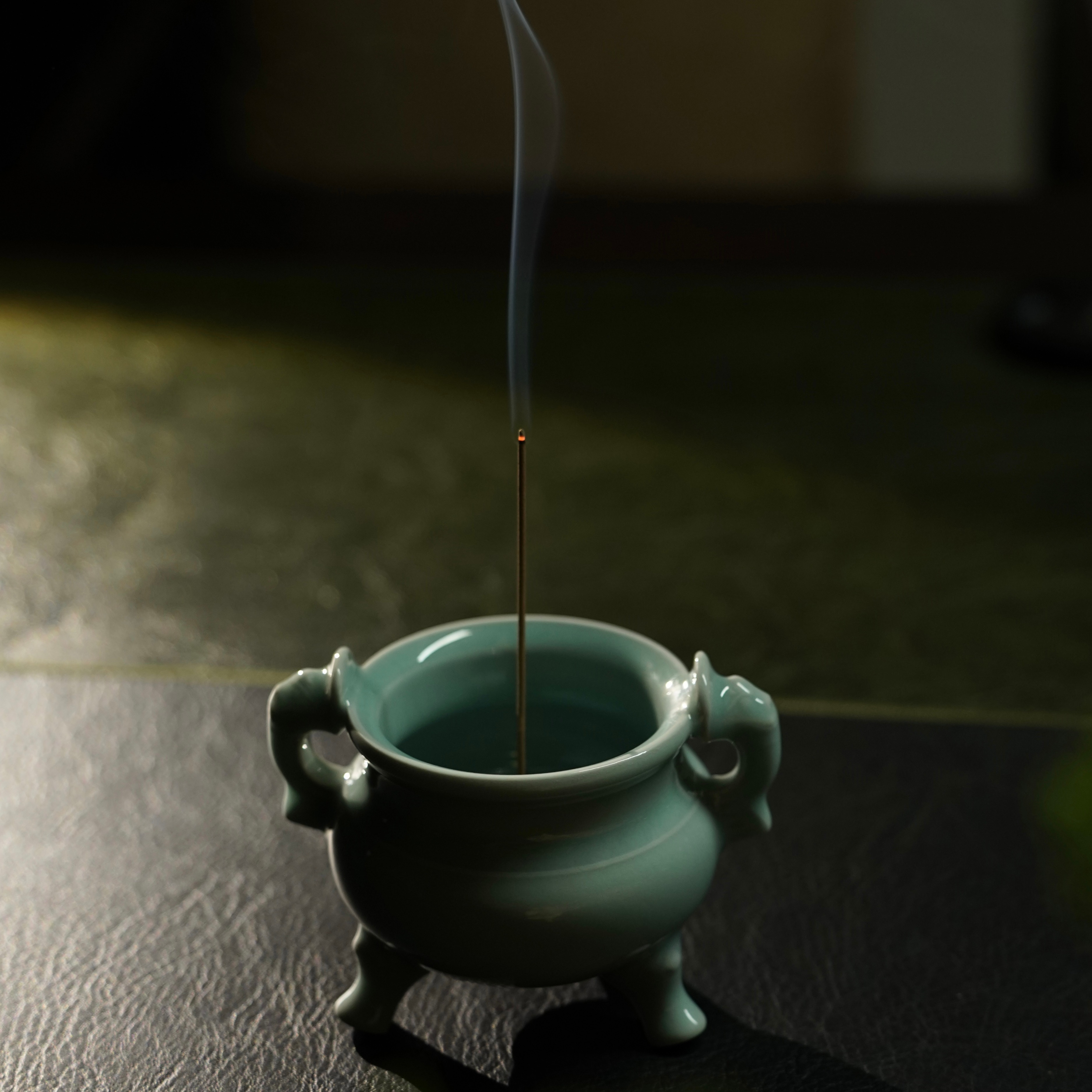 天青兽耳炉