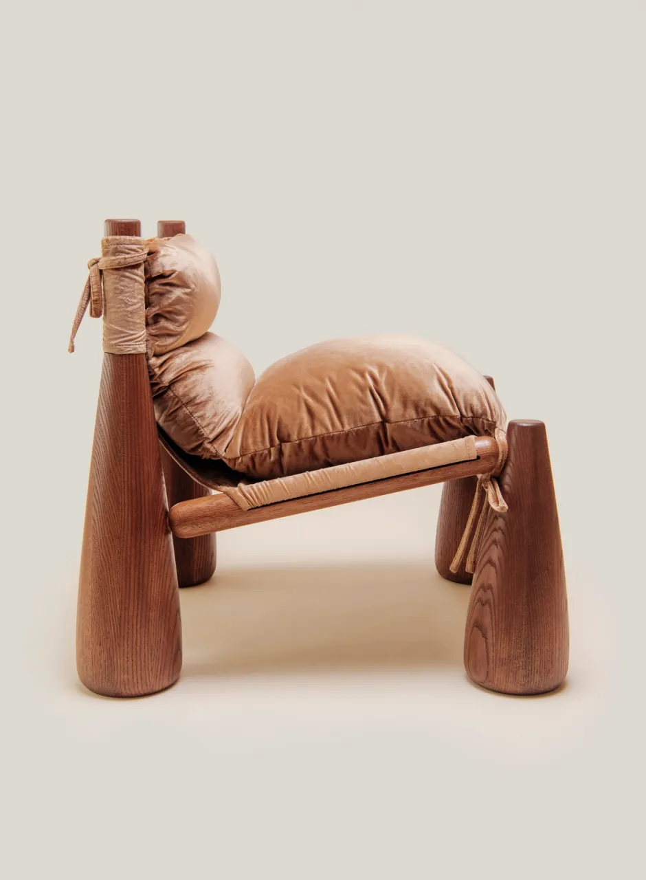 钟形椅（Bell Chair）