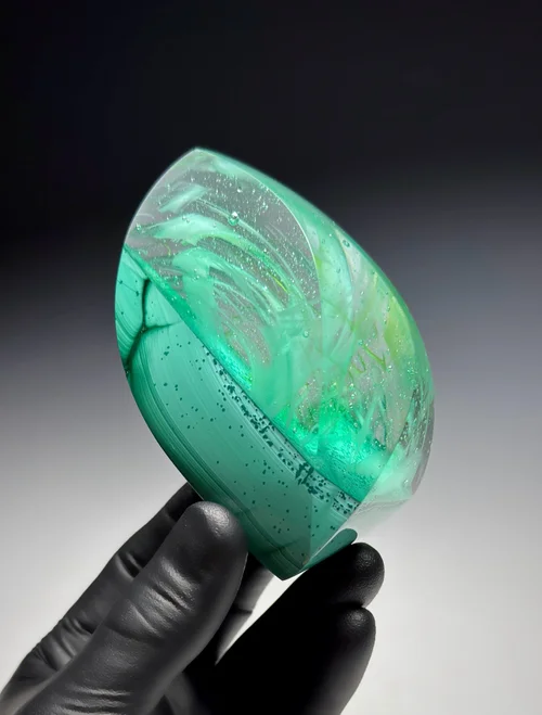 孔雀石玻璃岩（Malachite Vitrolith ）