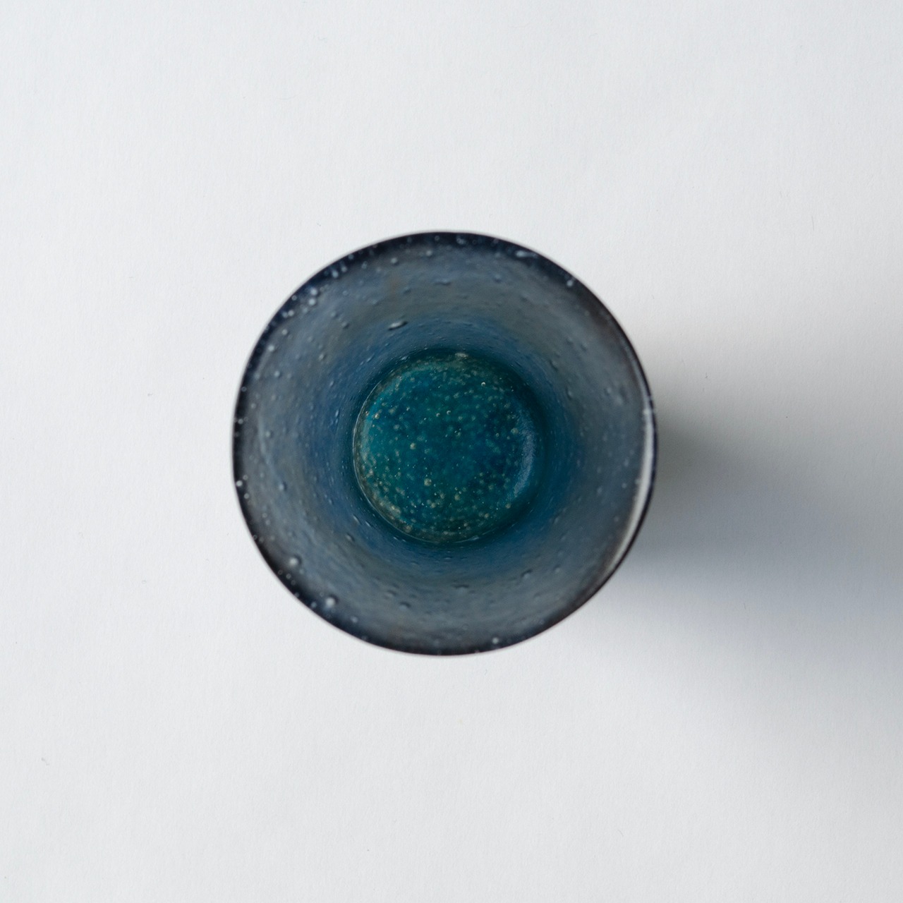 蓝底黄横带杯