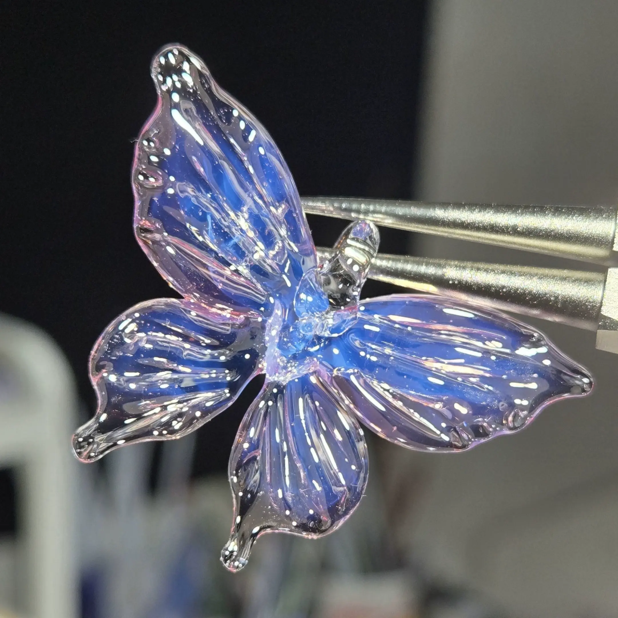 硼硅玻璃紫色蝴蝶项链（Borosilicate Glass Purple Butterfly Necklace）