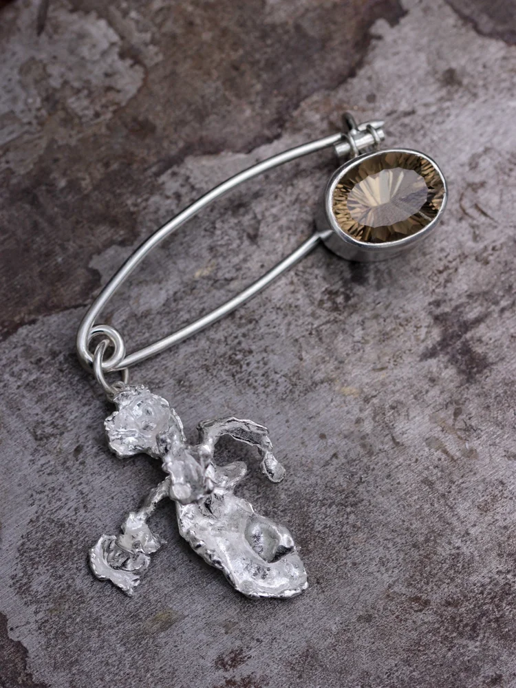 缀饰抽象兰花胸针 （ADORNED ABSTRACT ORCHID BROOCH）