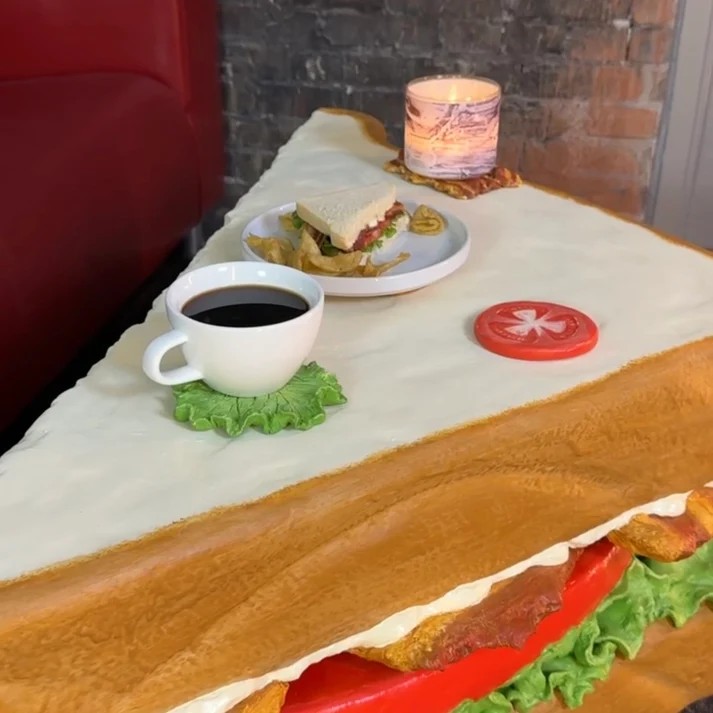 BLT餐桌：独一无二（The BLT Table - One of One ）