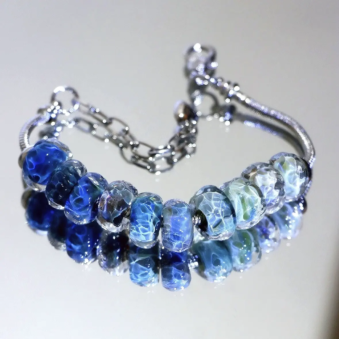 玻璃珠手链（Glass Beads Bracelet）