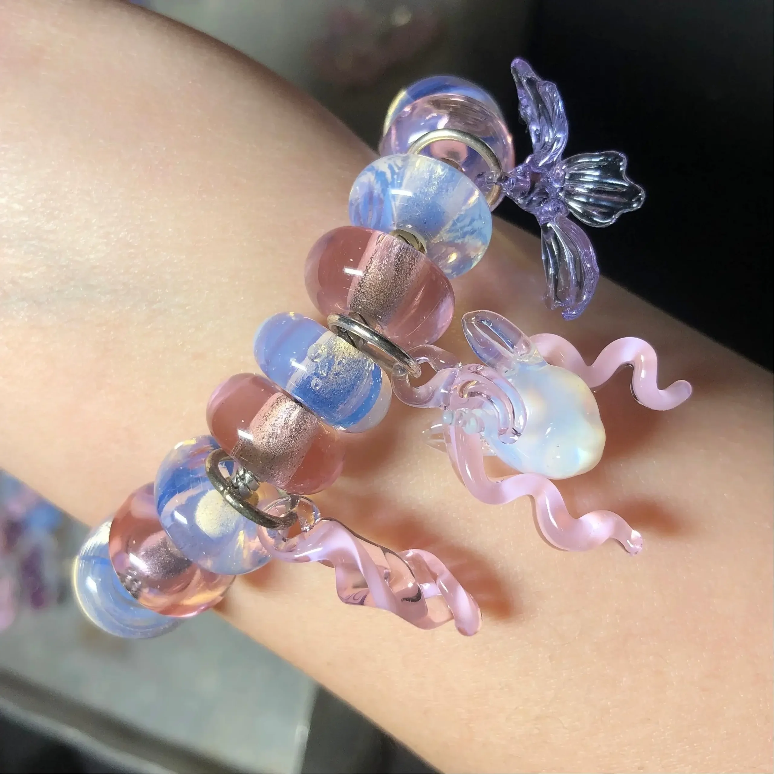 MLP 百合花玻璃珠手链（MLP Fleur de Lis Glass Beaded Bracelet）