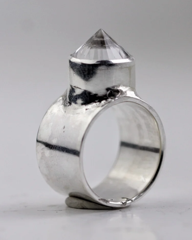 白水晶厚重款戒指（ROCK CRYSTAL CHUNKY RING）