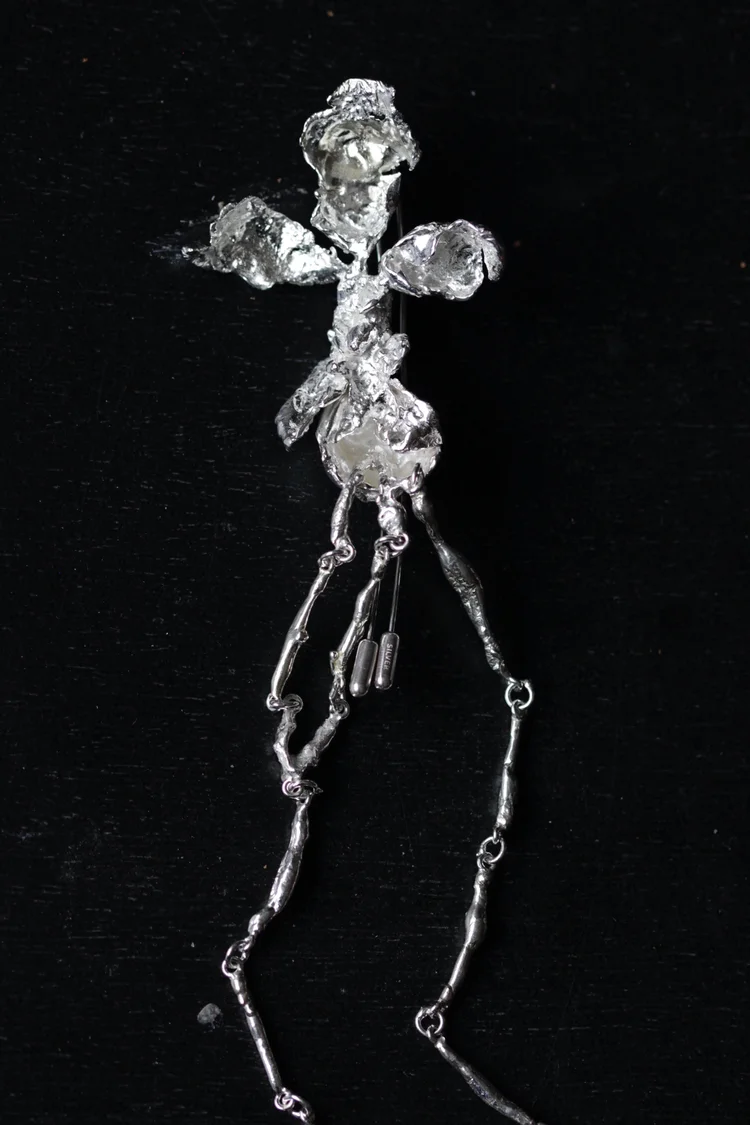 长款抽象兰花胸针（LONG ABSTRACT ORCHID BROOCH）