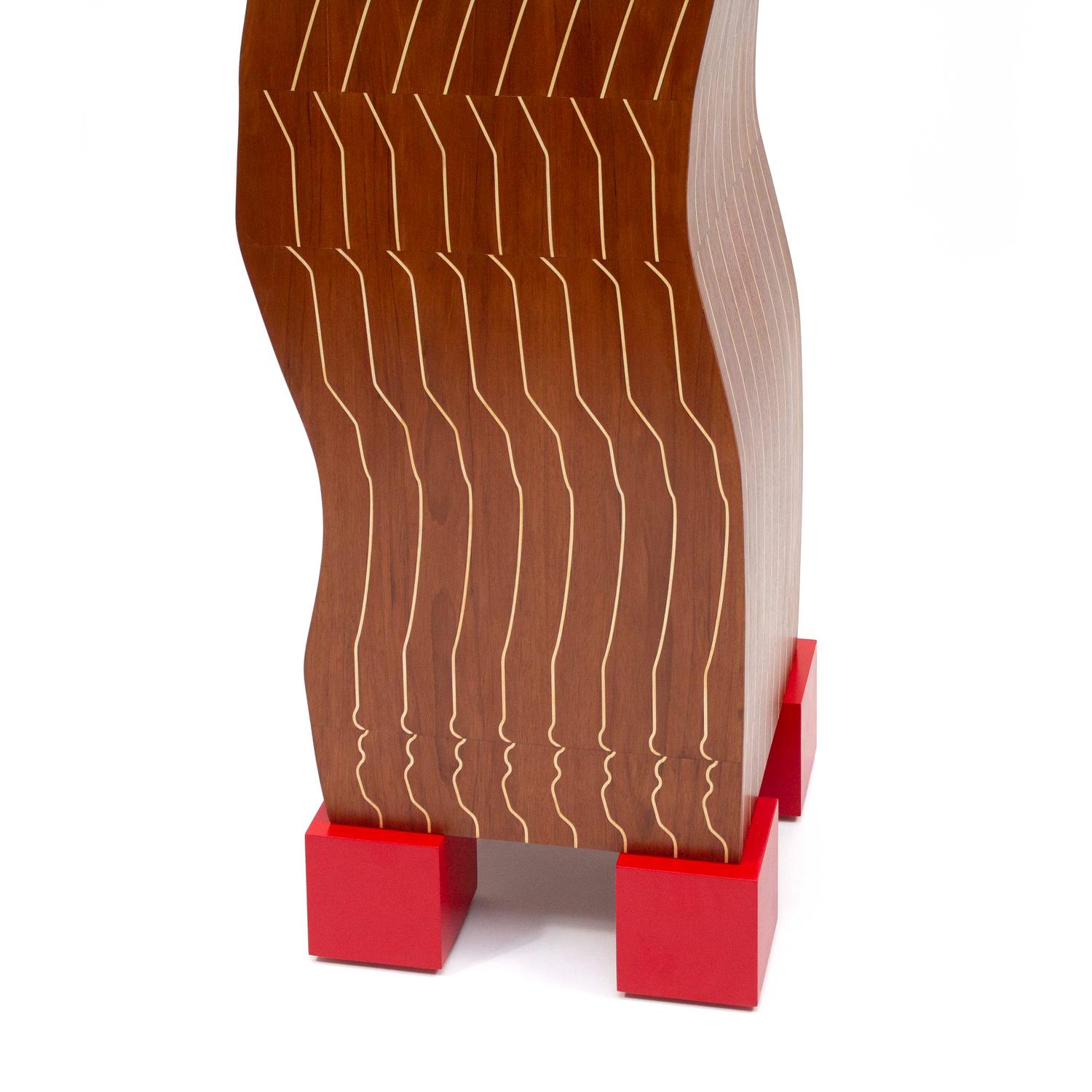 贾托巴木与枫木细条纹大型台座（Large Plinth in Jatoba and Maple Pinstripe）