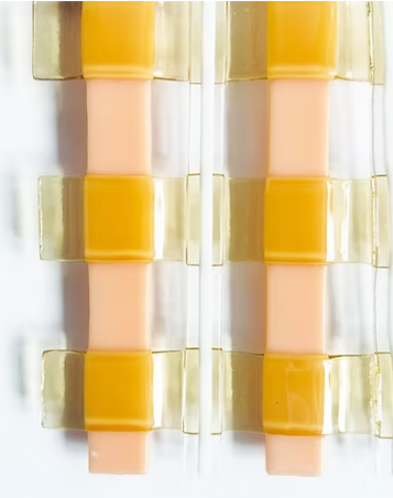 B 款 编织纹玻璃艺术品 15×20cm 黄 / 桃粉 / 白色（B Choice Glass Weave 15x20cm Yellow/Peach/white）
