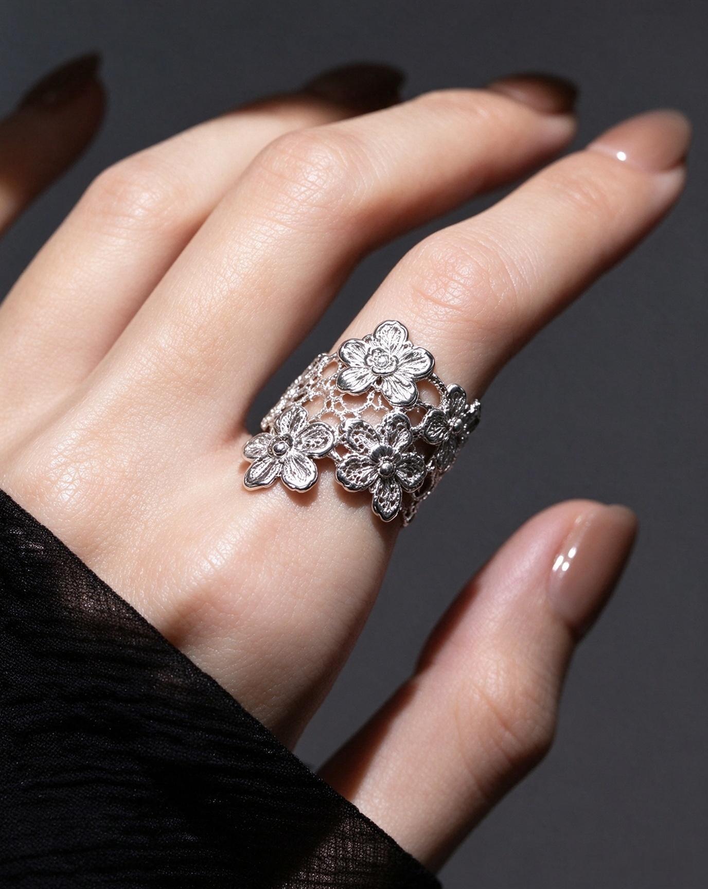 簇花蕾丝戒指（Cluster floral Lace Ring）